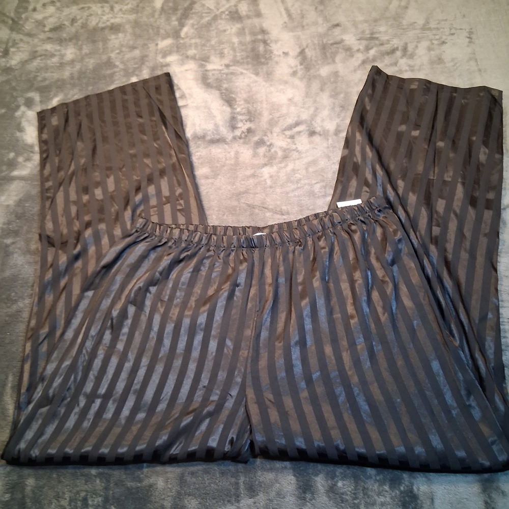 NWT Flora by Flora Nikrooz Pajama Pants Womens Large Black Striped Satin Lounge - Picture 2 of 9
